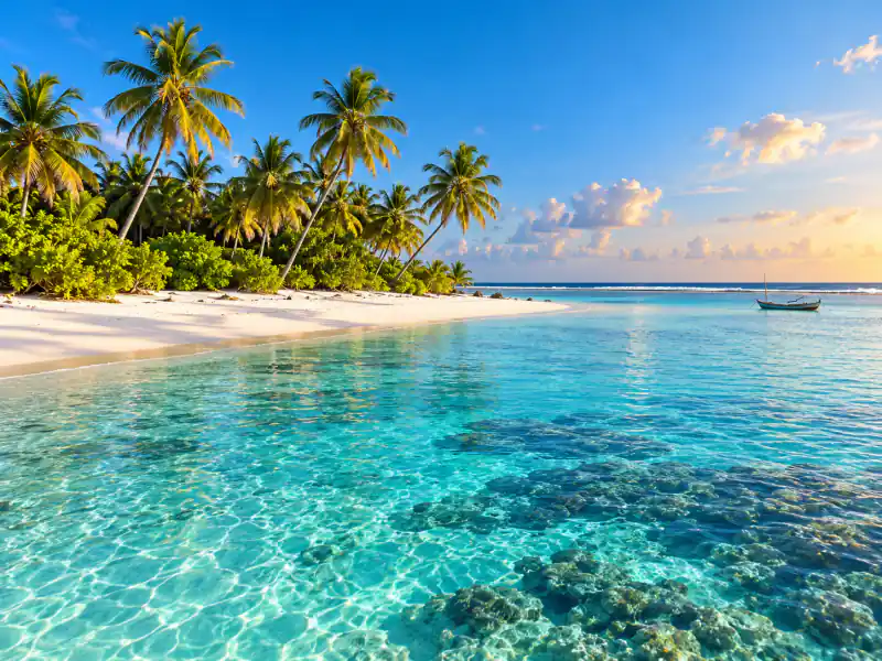 Lakshadweep Lagoon & Island Escape